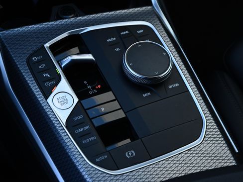 Certified 2024 BMW 330i 330i w/ M Sport Package image 24