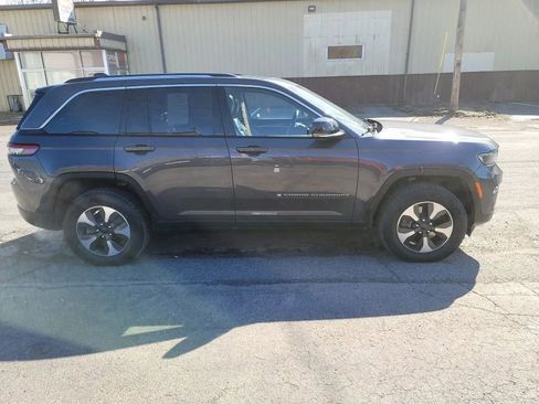 Used 2022 Jeep Grand Cherokee Limited 4xe w/ Luxury Tech Group II image 4