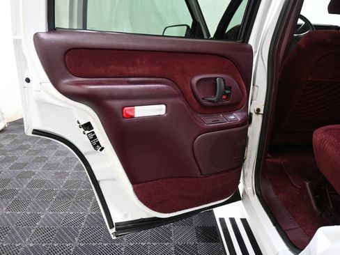 Used 1995 Chevrolet Tahoe 4WD image 18
