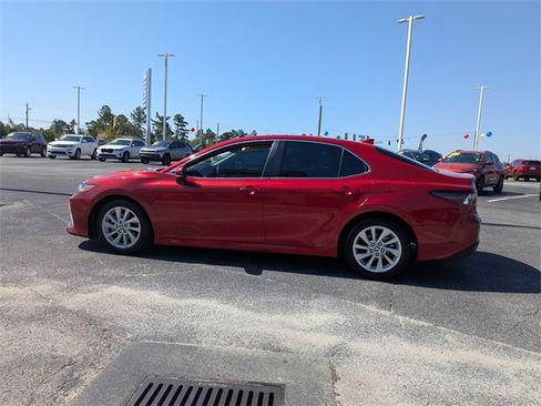 Used 2024 Toyota Camry LE image 6
