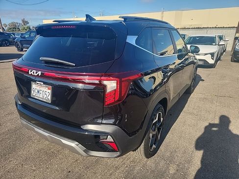 Certified 2024 Kia Seltos EX FWD image 13