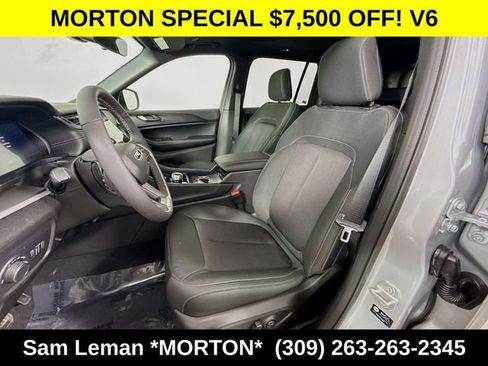 New 2025 Jeep Grand Cherokee Laredo w/ Luxury Tech Group I AWD/4WD image 20