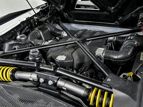 Used 2017 Lamborghini Aventador LP 750-4 Superveloce AWD/4WD image 12