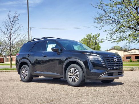 New 2026 Nissan Pathfinder SL AWD/4WD image 1