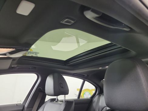 Used 2019 BMW 330i xDrive Sedan w/ Convenience Package image 20