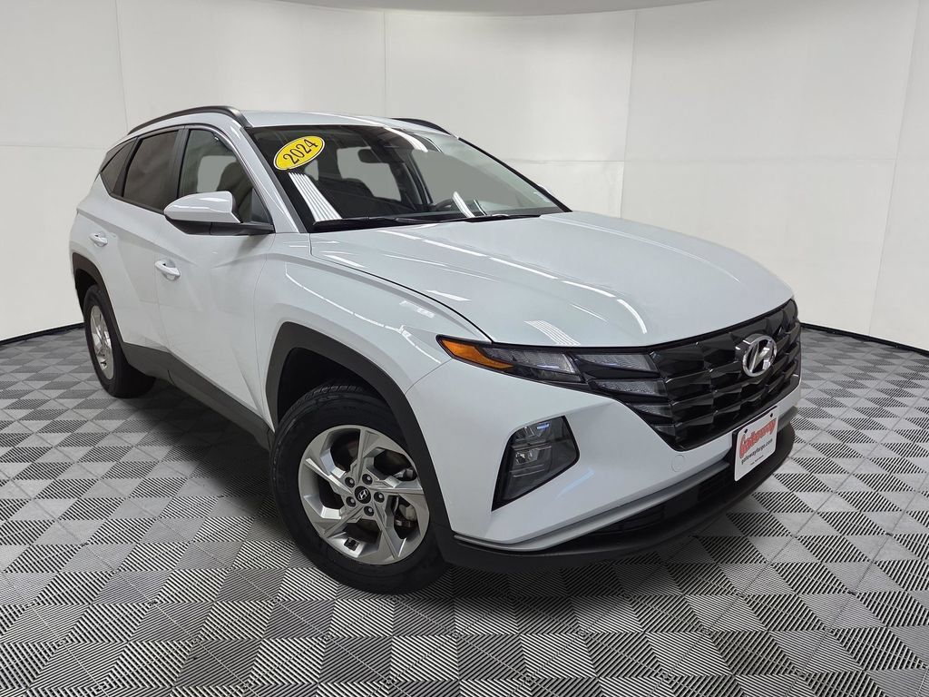 Used 2024 Hyundai Tucson SEL AWD/4WD image 3