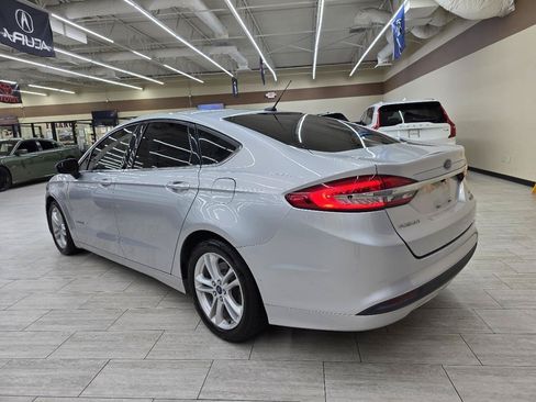 Used 2018 Ford Fusion SE FWD image 8