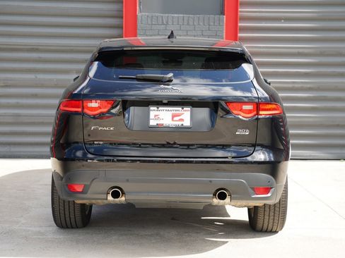 Used 2020 Jaguar F-PACE Prestige image 7