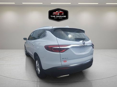 Used 2018 Buick Enclave Essence AWD/4WD image 4