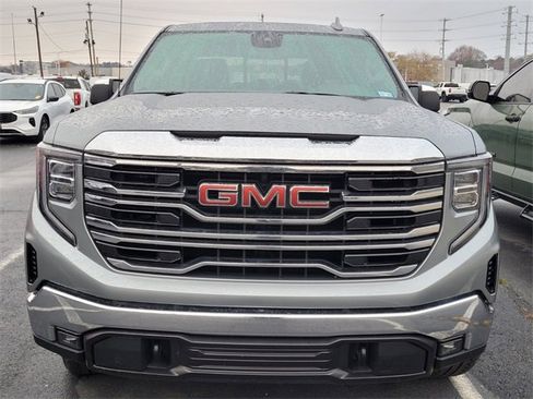Used 2025 GMC Sierra 1500 SLT w/ SLT Premium Package image 9