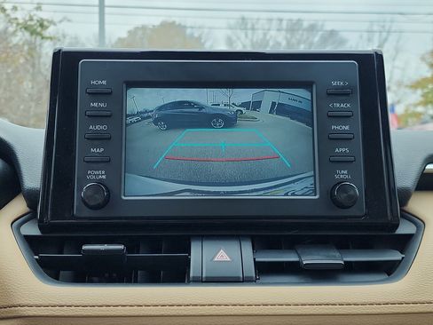 Used 2019 Toyota RAV4 XLE image 23
