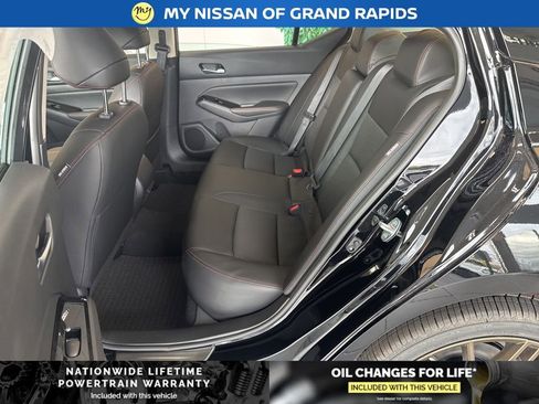 New 2025 Nissan Altima 2.5 SR image 10