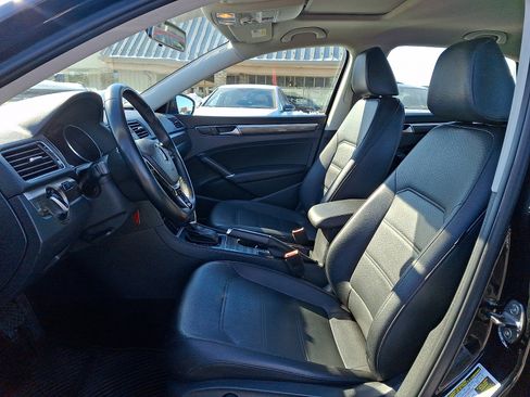 Used 2016 Volkswagen Passat 1.8T SE w/ Lighting Package (P06) image 13