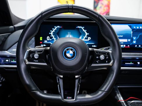 Used 2023 BMW i7 xDrive60 w/ Executive Package 2 AWD/4WD image 82