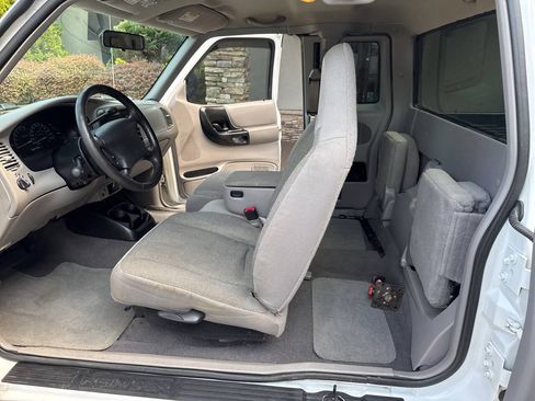 Used 2000 Ford Ranger XLT AWD/4WD image 12
