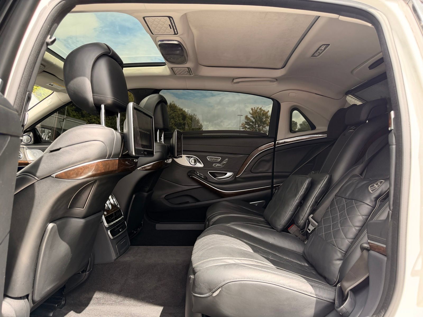 Used 2016 Mercedes-Benz Maybach S 600 image 28