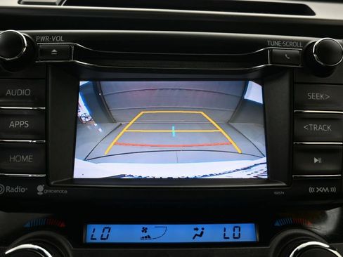 Used 2018 Toyota RAV4 SE AWD/4WD image 17