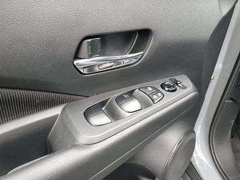 Used 2023 Nissan Kicks SV image 13