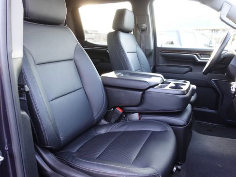 Used 2024 GMC Sierra 1500 Elevation image 25