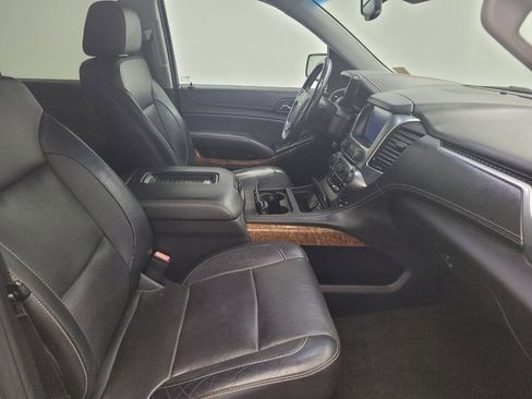 Used 2018 Chevrolet Suburban Premier image 21