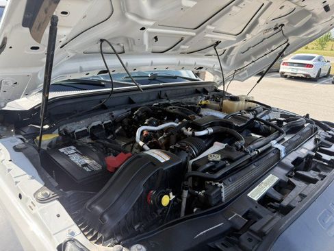 Used 2015 Ford F550 4x4 Regular Cab Super Duty image 18