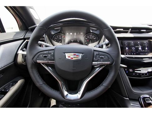 New 2025 Cadillac XT6 Sport w/ Technology Package image 14