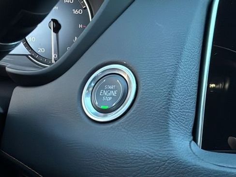 Used 2023 Cadillac XT4 Sport image 28