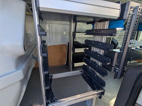 Used 2023 Ford Transit Connect XL image 8