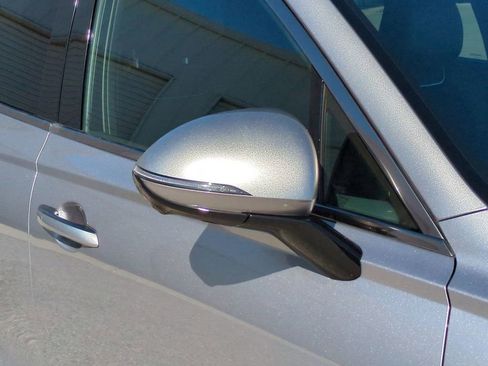 Used 2024 Genesis GV70 2.5T w/ Sport Prestige Package image 12