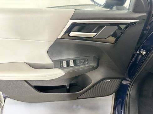 Used 2025 Mitsubishi Outlander SE image 15