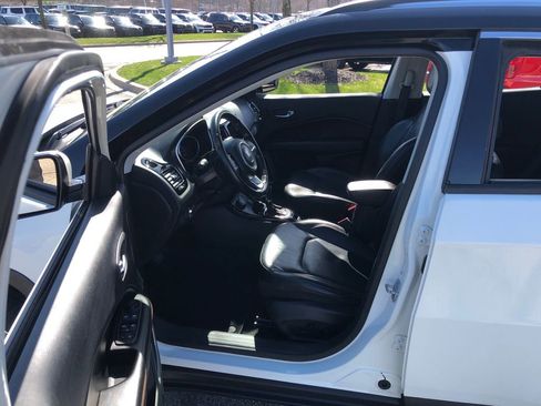 Used 2019 Jeep Compass Limited AWD/4WD image 18