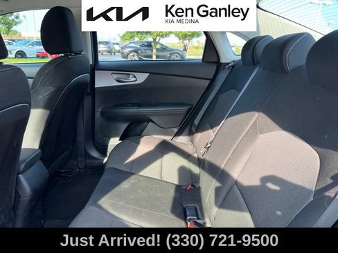 Certified 2022 Kia Forte LXS FWD image 10