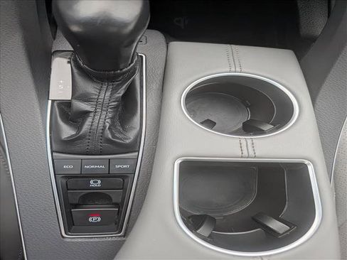 Used 2020 Toyota Avalon Limited w/ Advanced Safety Package image 32