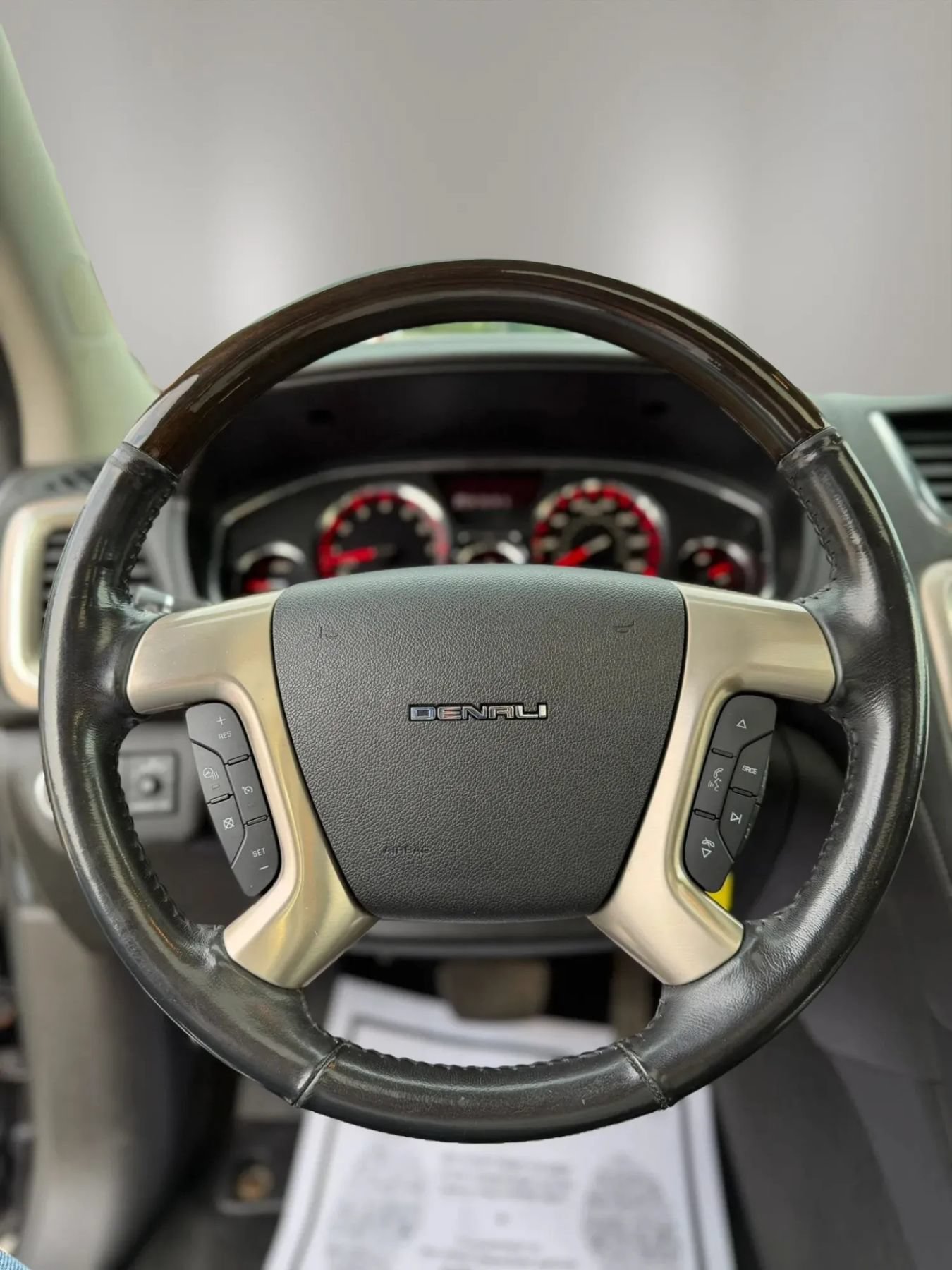 Used 2016 GMC Acadia Denali AWD/4WD image 20