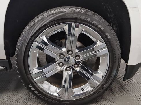 Used 2019 GMC Yukon XL SLT image 41