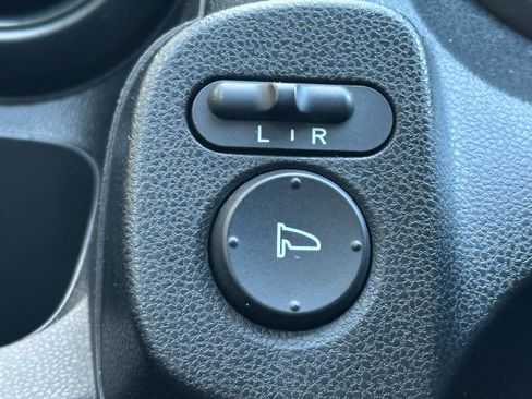 Used 2011 Honda Fit image 31