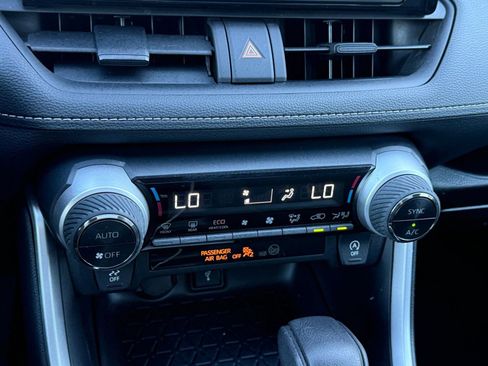 Certified 2022 Toyota RAV4 XLE image 25