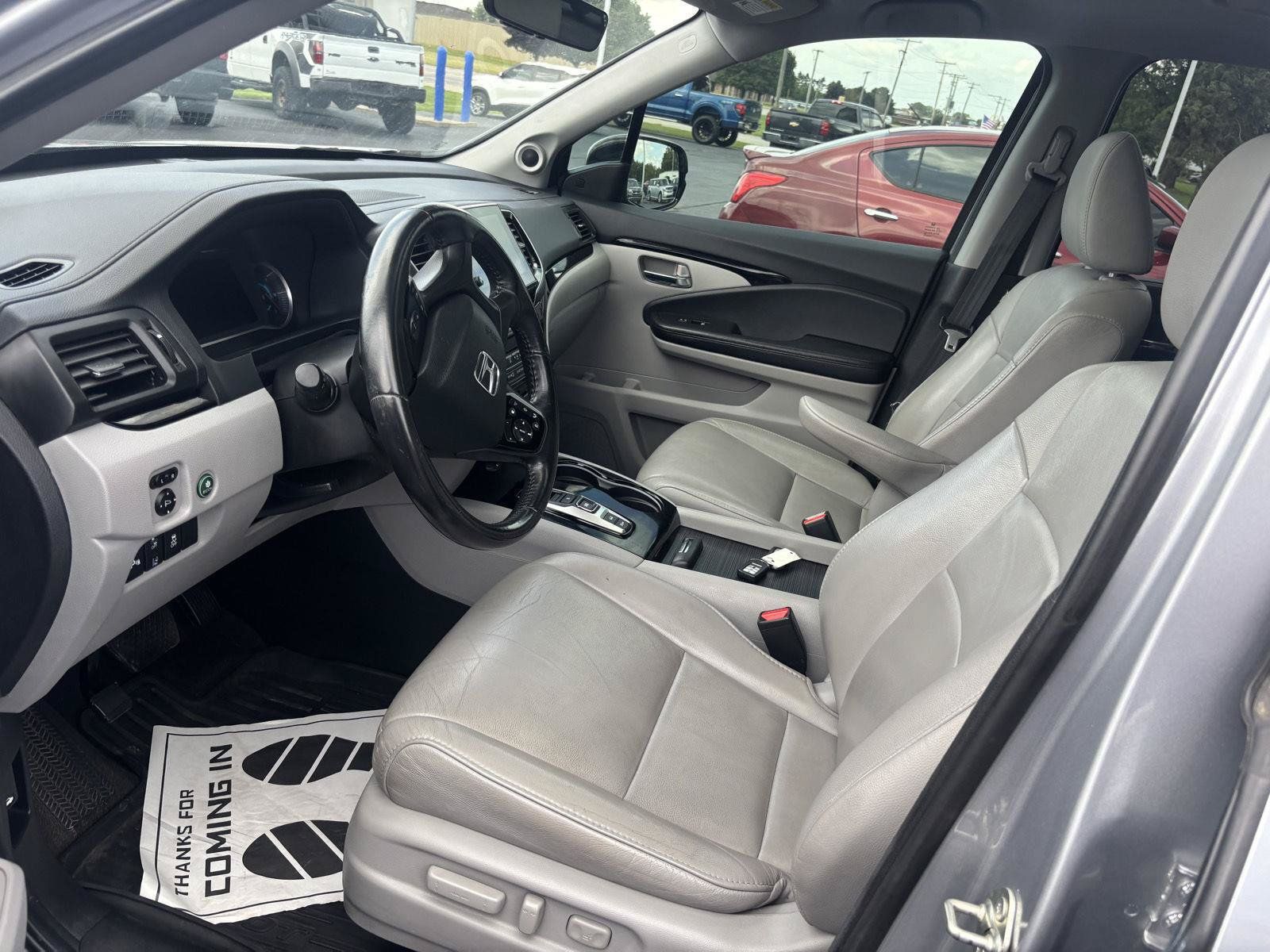 Used 2019 Honda Pilot Touring image 12