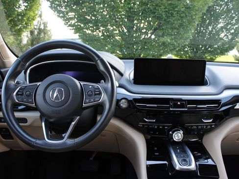 Used 2023 Acura MDX SH-AWD image 18