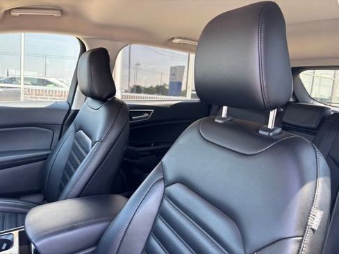 Used 2020 Ford Edge SEL AWD/4WD image 11