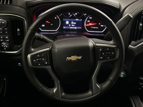 Used 2021 Chevrolet Silverado 1500 LTZ w/ LTZ Convenience Package II AWD/4WD image 4