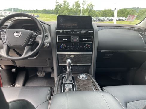 Used 2024 Nissan Armada Platinum w/ Captain's Chairs Package AWD/4WD image 15