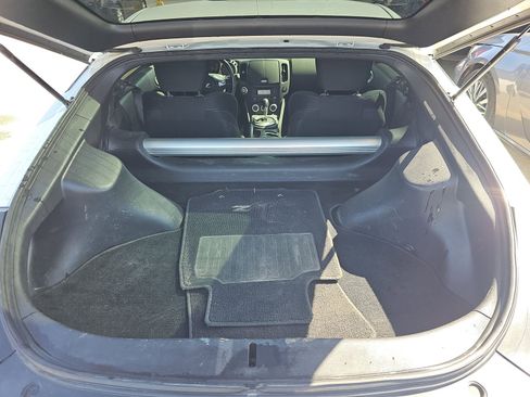 Used 2020 Nissan 370Z Coupe RWD image 13