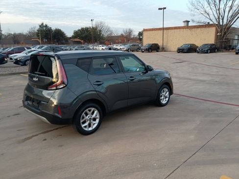 Used 2024 Kia Soul LX w/ Option Group 015 image 6