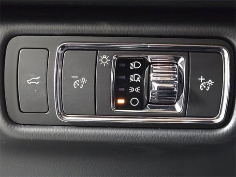 Certified 2023 Lincoln Aviator 2WD w/ Premium Package image 23