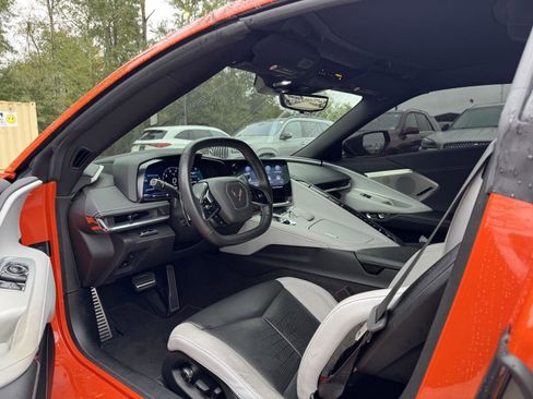 Used 2020 Chevrolet Corvette 2LT w/ 2LT Preferred Equipment Group image 5