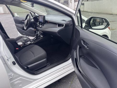 Used 2022 Toyota Corolla LE image 18