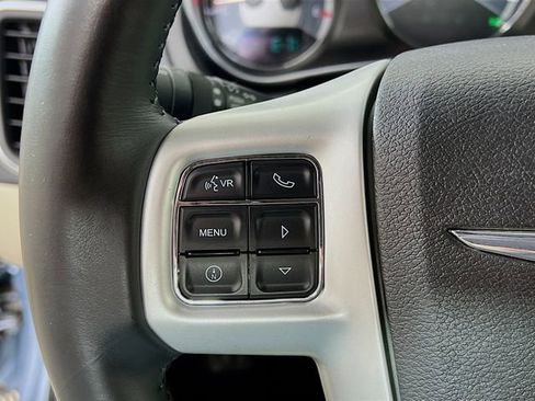 Used 2013 Chrysler 200 Limited image 13