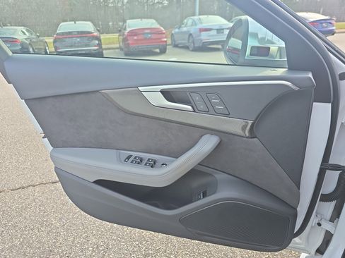 Used 2019 Audi S4 Premium Plus w/ Premium Plus Package image 24