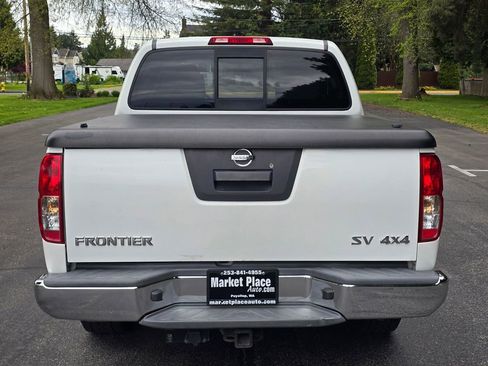 Used 2017 Nissan Frontier SV AWD/4WD image 5